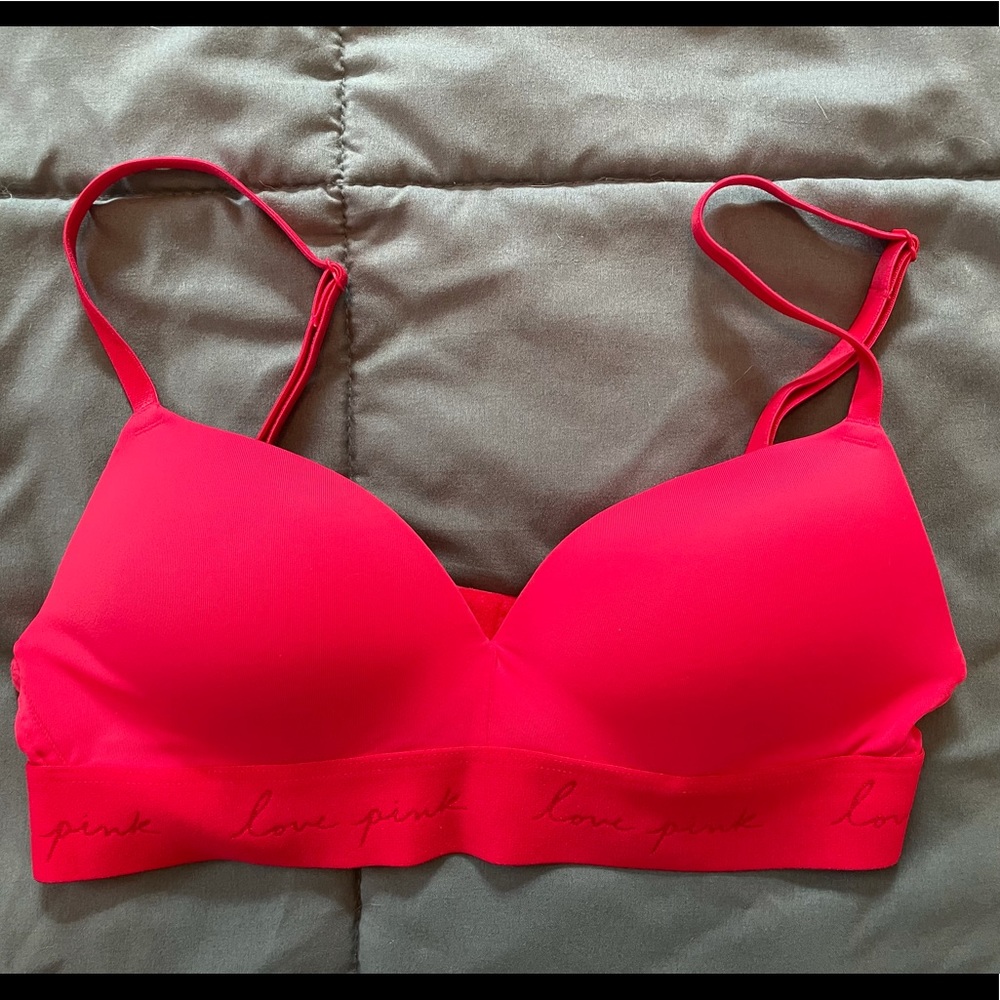 Victoria’s Secret Wear Everywhere Wireless Push-up